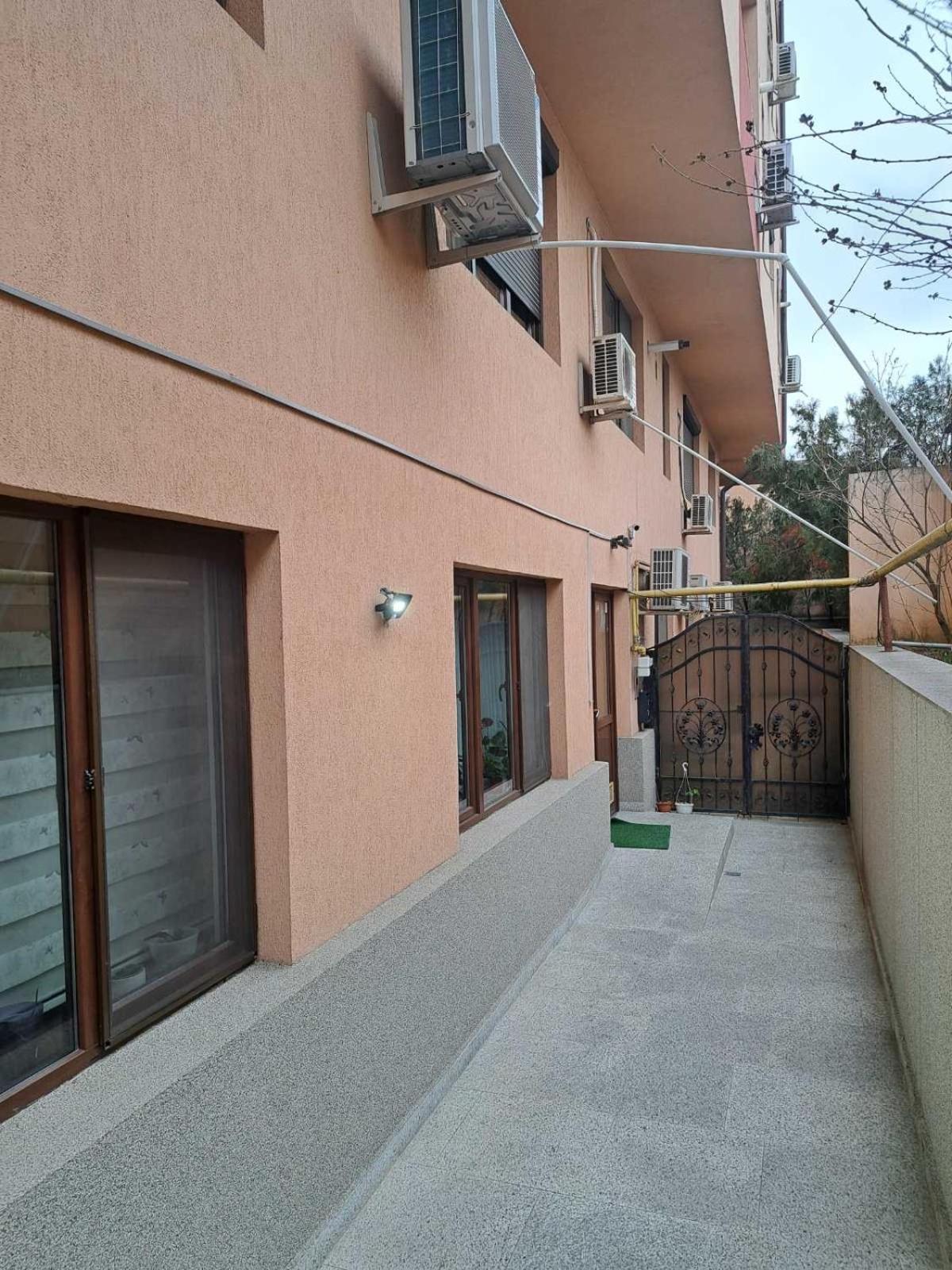 Apartamento Calea Crangasi Bucarest Exterior foto